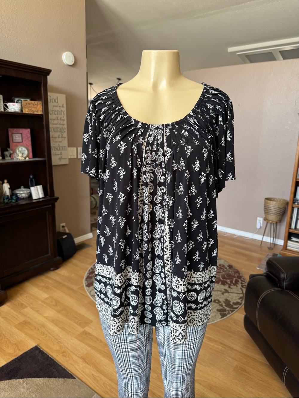 Style & Co classic black & white short sleeve scoop neck blouse-size XL